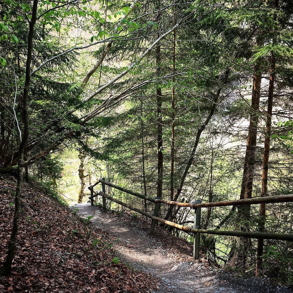 Apr 23, 2017 @ 18:30