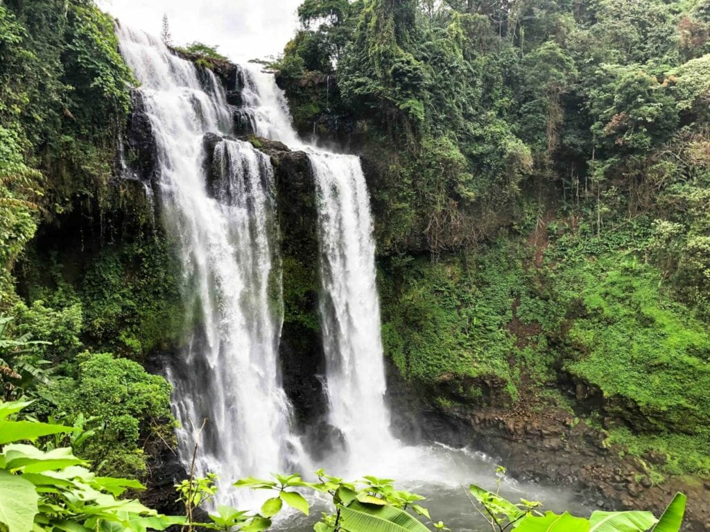 087 – Abenteuer Laos – Mr. Koffie, Wasserfälle en masse und wieder eine Planänderung