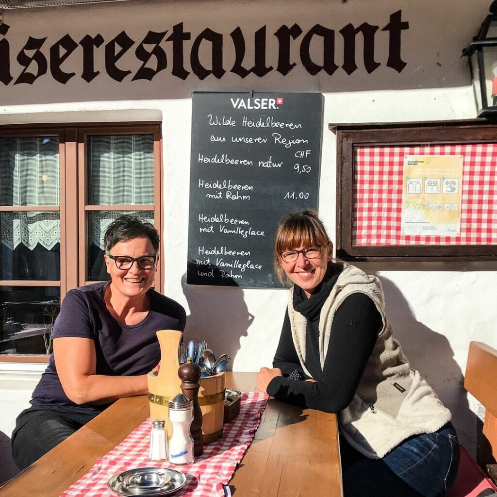 grosse reise 🥾 tag 386 🇨🇭heike wir sollen unbedingt nach andermatt begeistert sich unsere a