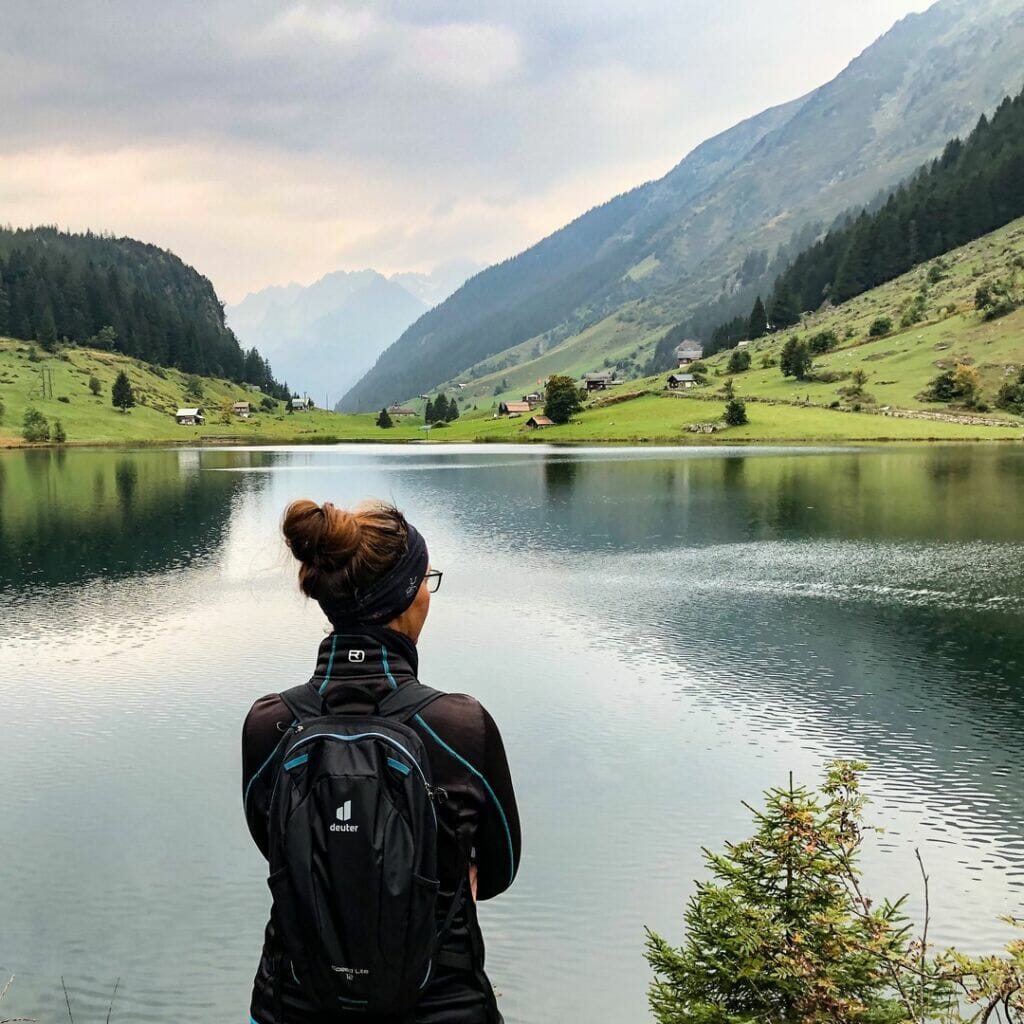 grosse reise 🥾 tag 389 🇨🇭heike das mit dem wetter ist ja so ein ding. normalerweise laeuft