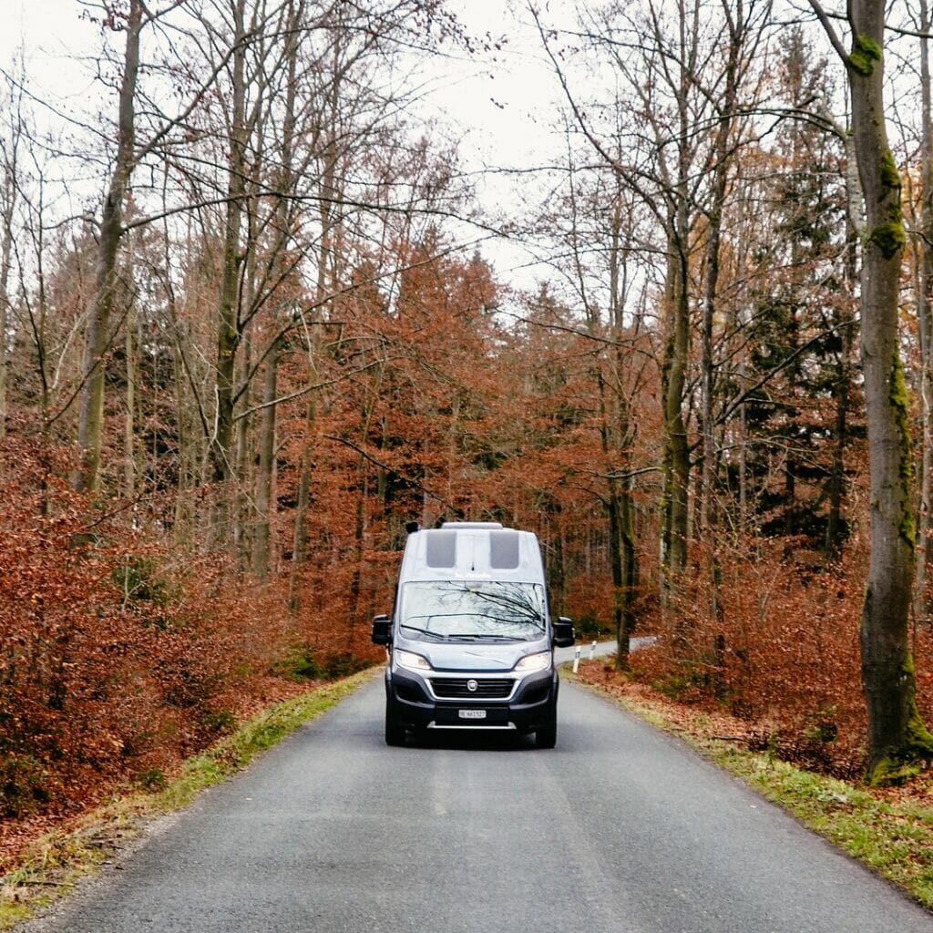 grosse reise tag 440 wir sind in thueringen unterwegs. talsperren land. max unser enkelhund macht se