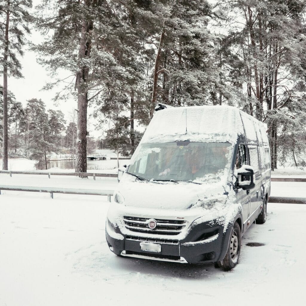 grosse reise 🇸🇪 tag 509 kurz bevor wir stockholm erreichen goennen wir uns eine nacht im gruen