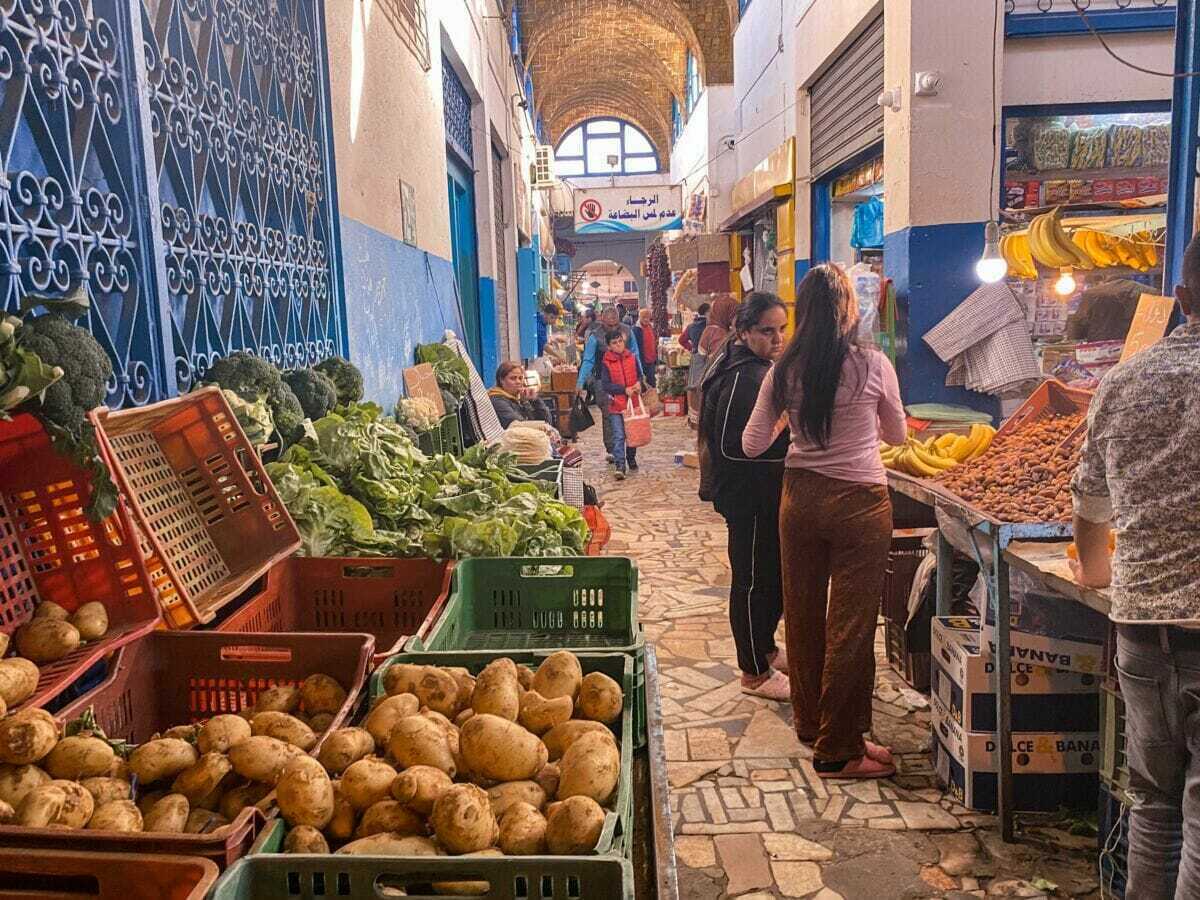 Tunisie - Marché de produits frais et magasins "sans emballage" en masse