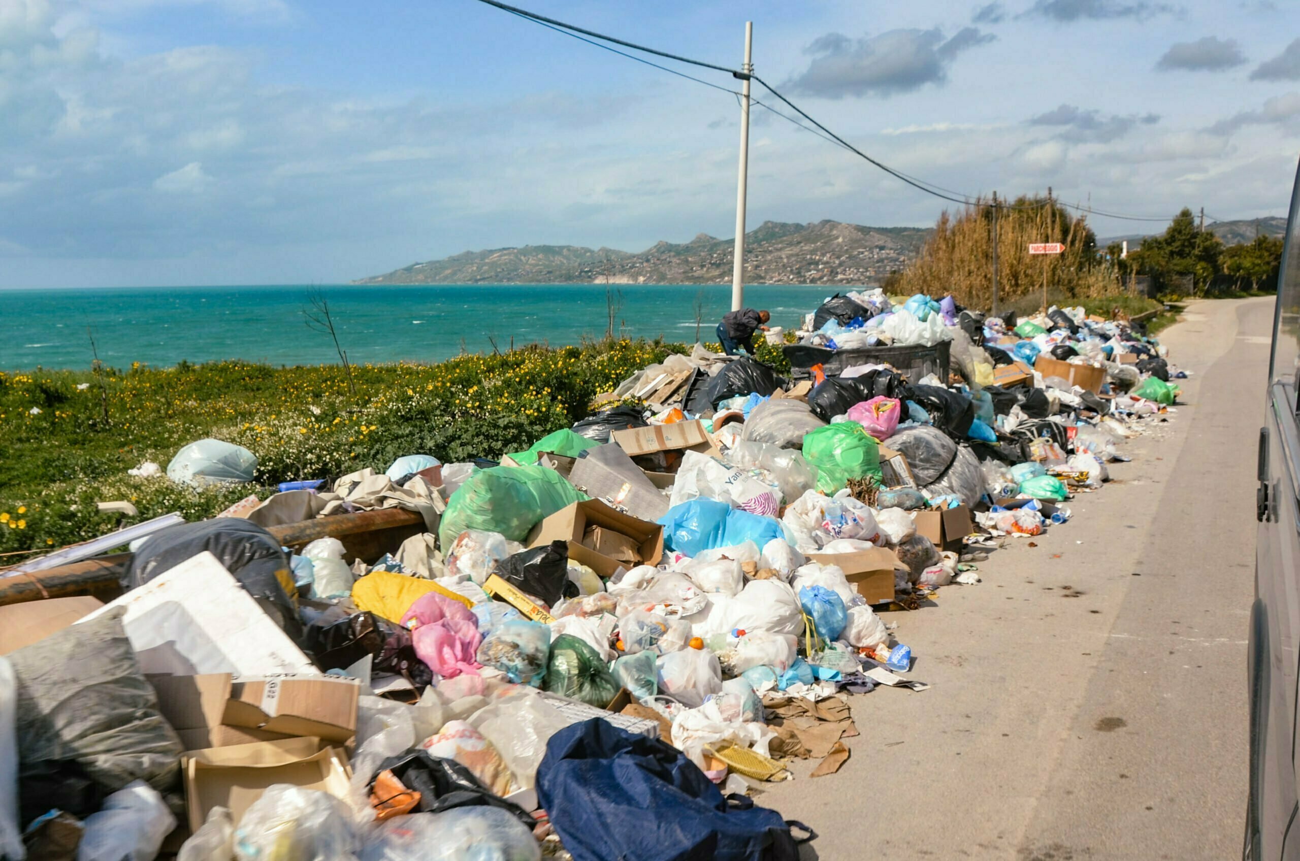 Italy The exciting background of the huge waste problem Leben pur! Unterwegs.