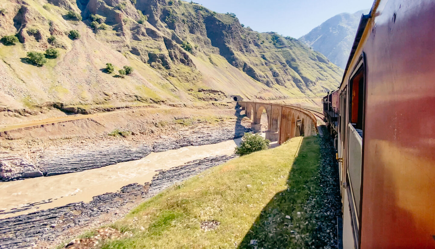 Iran – Eine der schönsten Bahnstrecken der Welt – Andimeshk - Dorud und retour