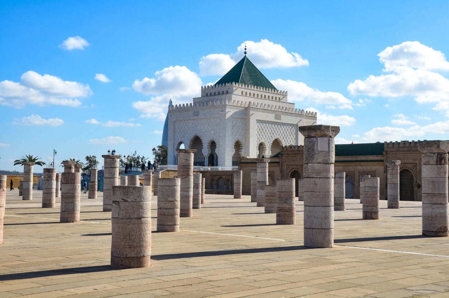 Marokko – Mausoleum Mohammed V und der unvollendete Hassan-Turm